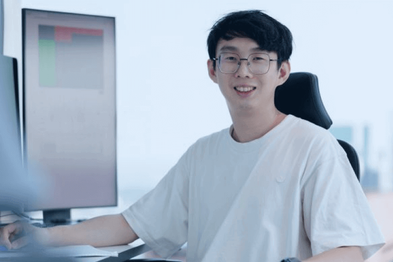Jingyuan Zhou - Quant Developer